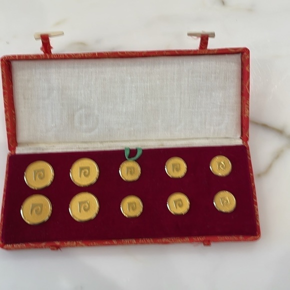 Pierre Cardin Vintage Gold Brass? Button Set—NEW!! Never Used—Great!! - Picture 6 of 7